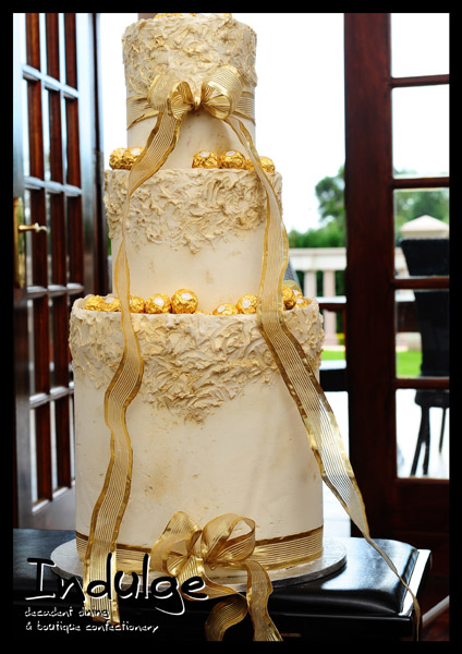 20 Pretty Stylish and Chic Cakes - Page 3 of 20