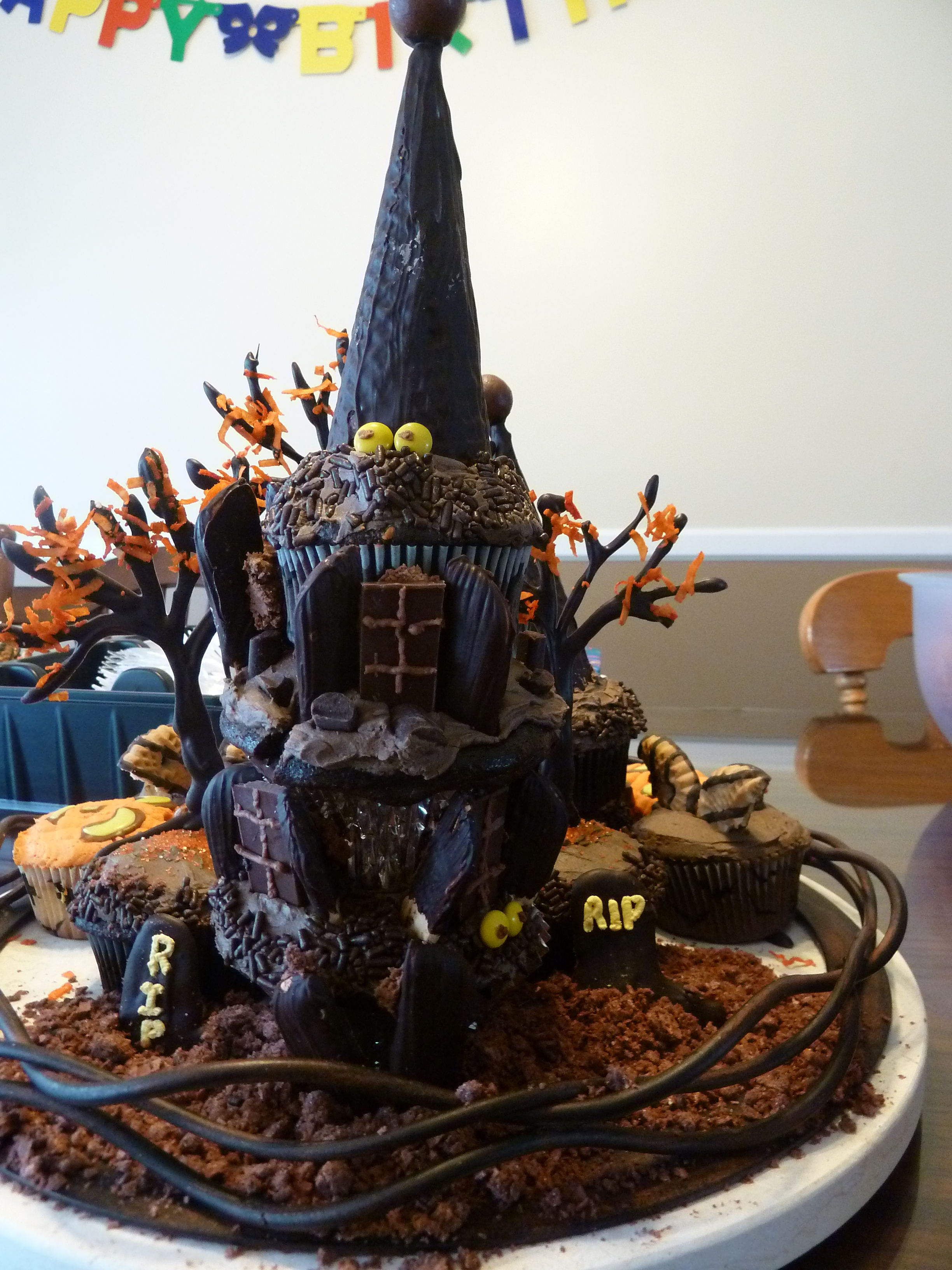 Scary-Good Easy Halloween Birthday Cakes