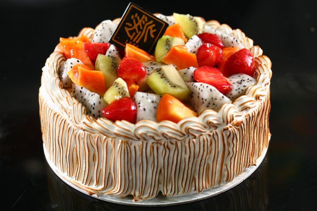 Super Enticing Fruit Cake