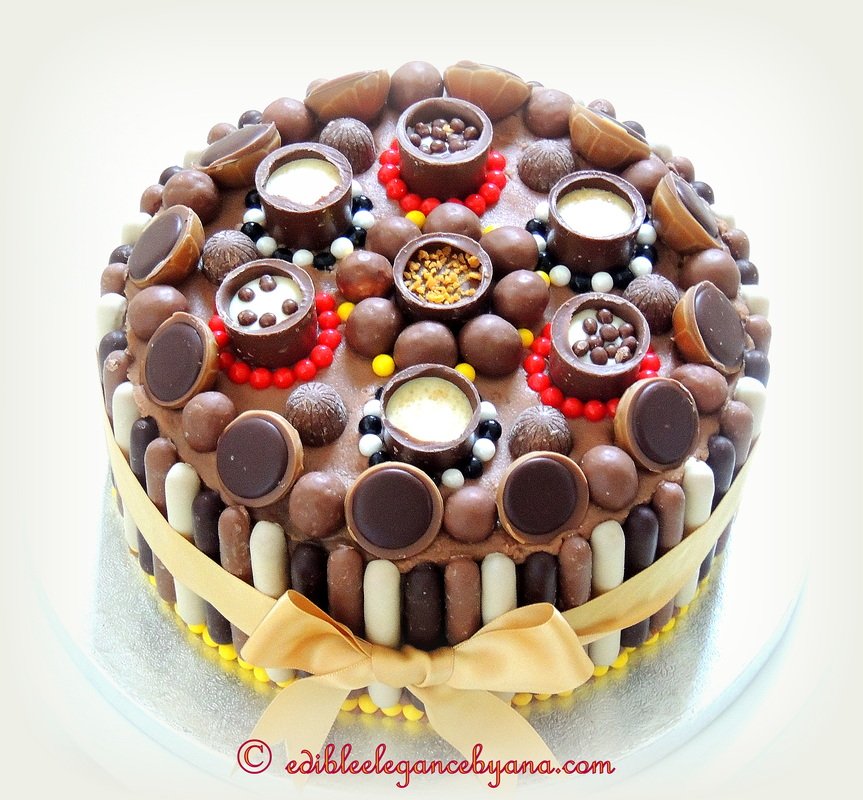 Super Enticing and Amazingly Designed Chocolate Cakes 15
