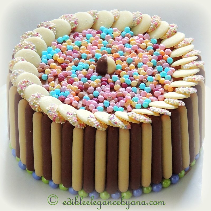 Super Enticing and Amazingly Designed Chocolate Cakes 20