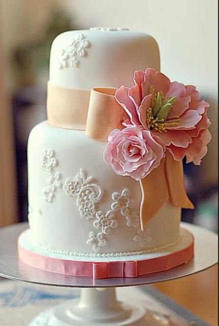 Mini Elegant and Chic Cakes