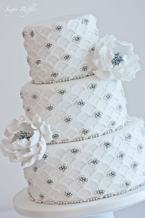 Beautiful Scalloped Silver Pearls Wedding Cake