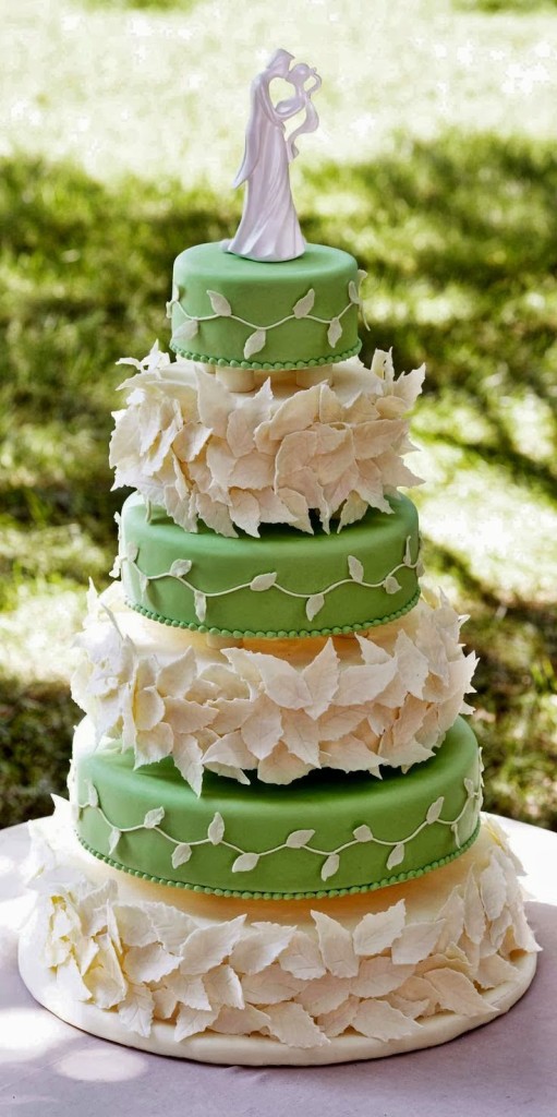 White Leaves Cake