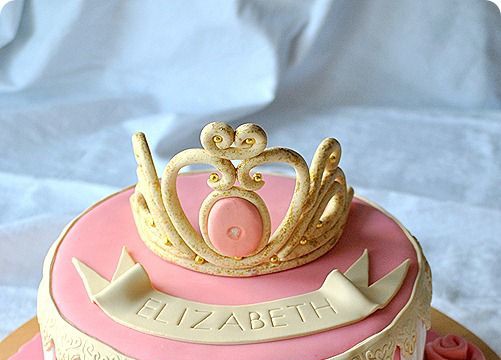 Beautiful Crown Cake