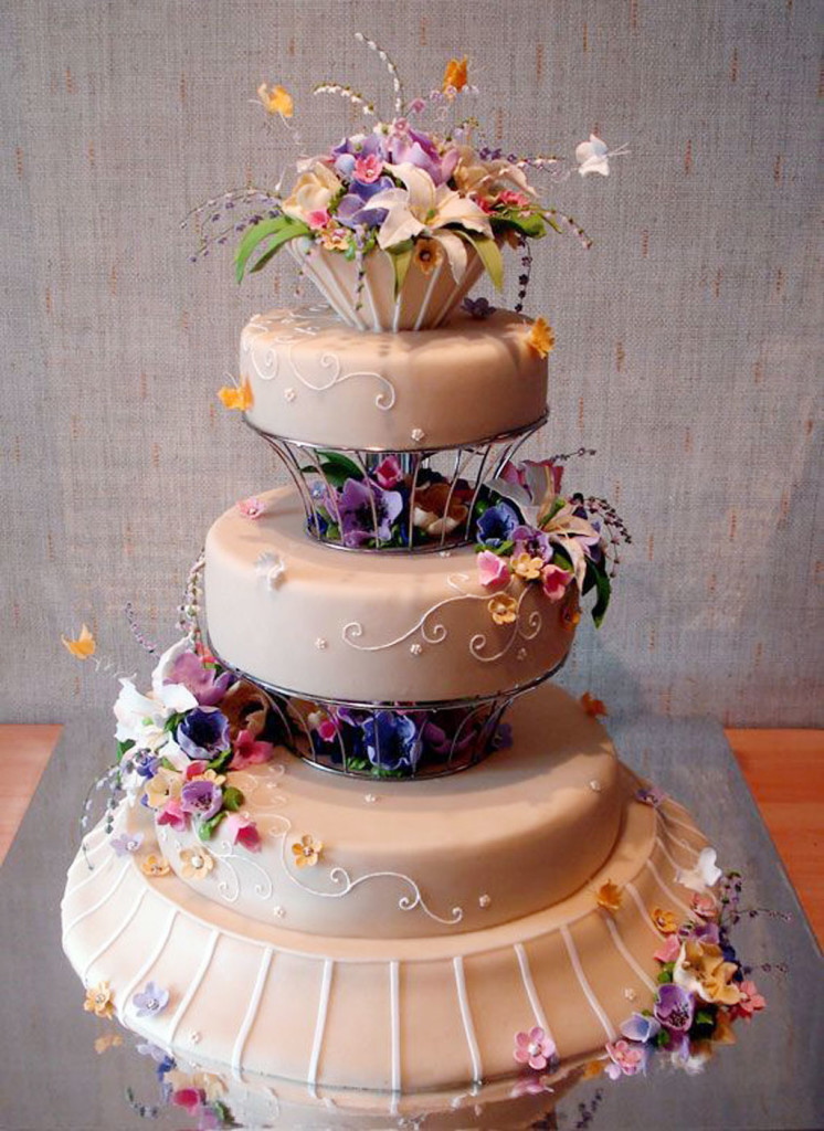 Beautiful and Creative Wedding Cake