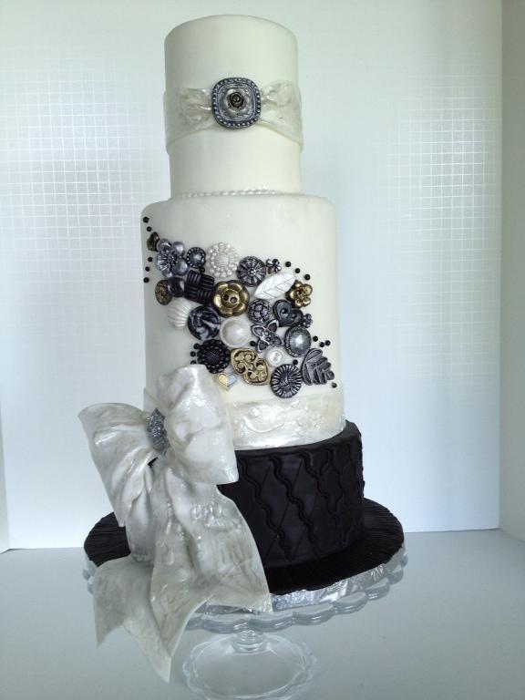 Buttons and Bows Wedding Cake