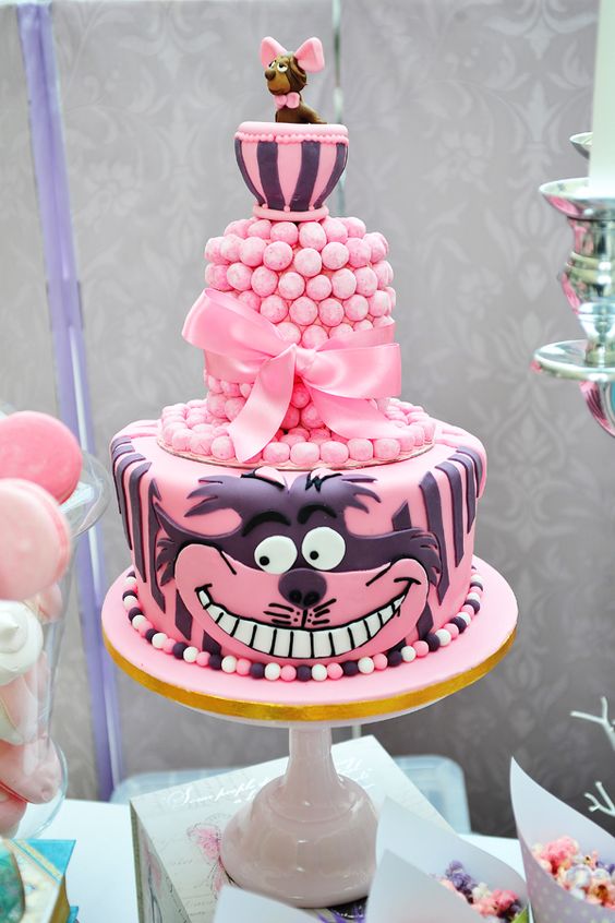 Cheshire Cat Cake