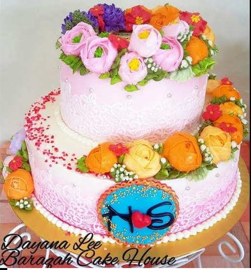 Chic Floral Cake