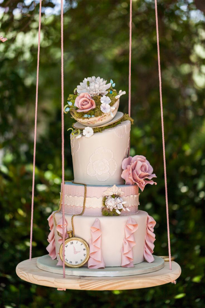 Clock Hanging Cake