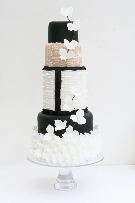 Hand Baked Contemporary and Beautiful Cakes by Victoria Made