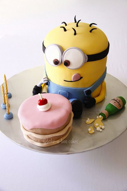 Minion Cake