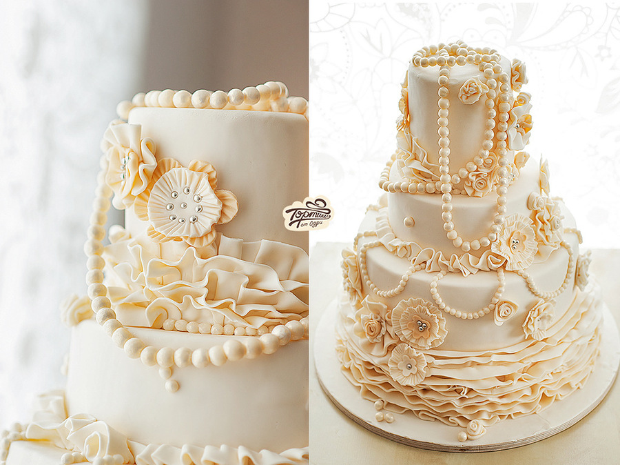 Pearl Wedding Cake Perfection