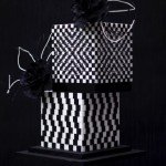 Black and White Optical Illusion by Bellaria Cakes