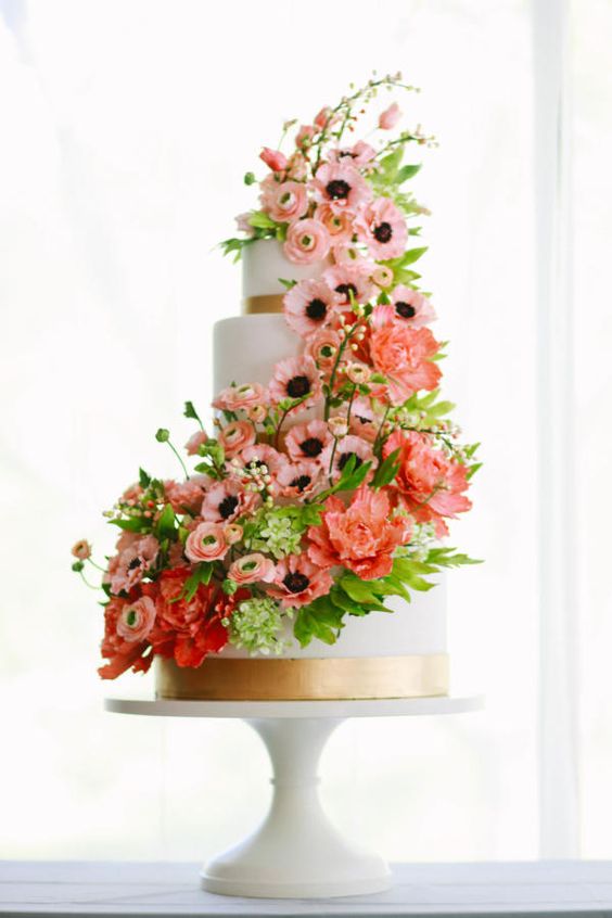 Peach Poppies and Bees Sugar Flower Cake - Cake by Alex Narramore
