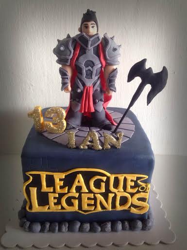 Elline Magsino's League of Legends Cake