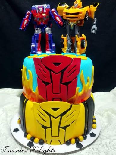 Transformers Cake sent by lupaidaisy@gmail.com