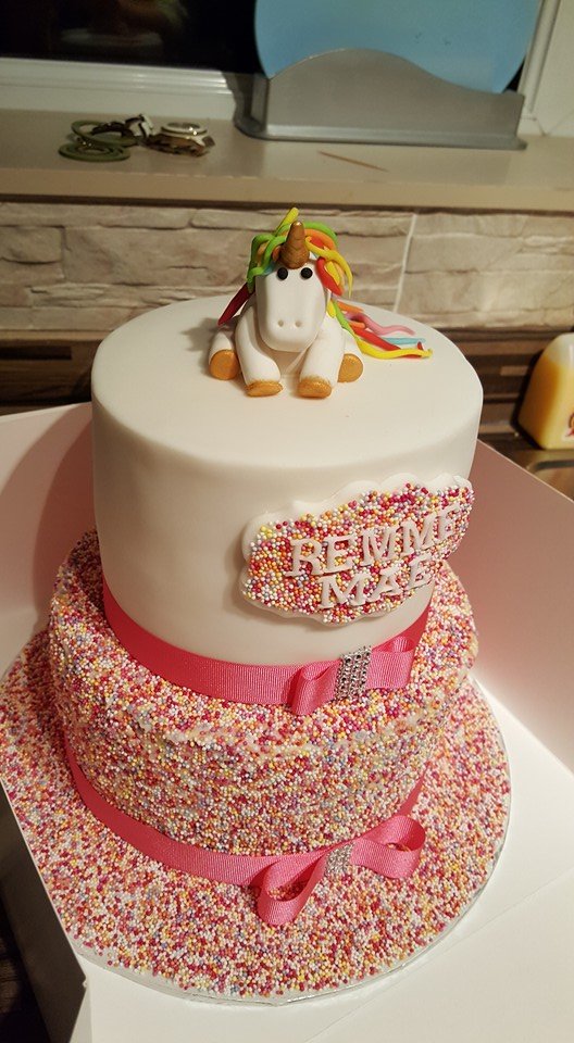 Cazza Shaw‎'s Pony Cake