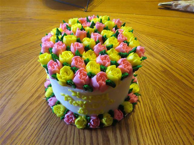 Extraordinary Flowers Cake by Hillarie Cimino