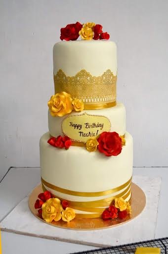 Elegant Cake by Lalaine Demillo