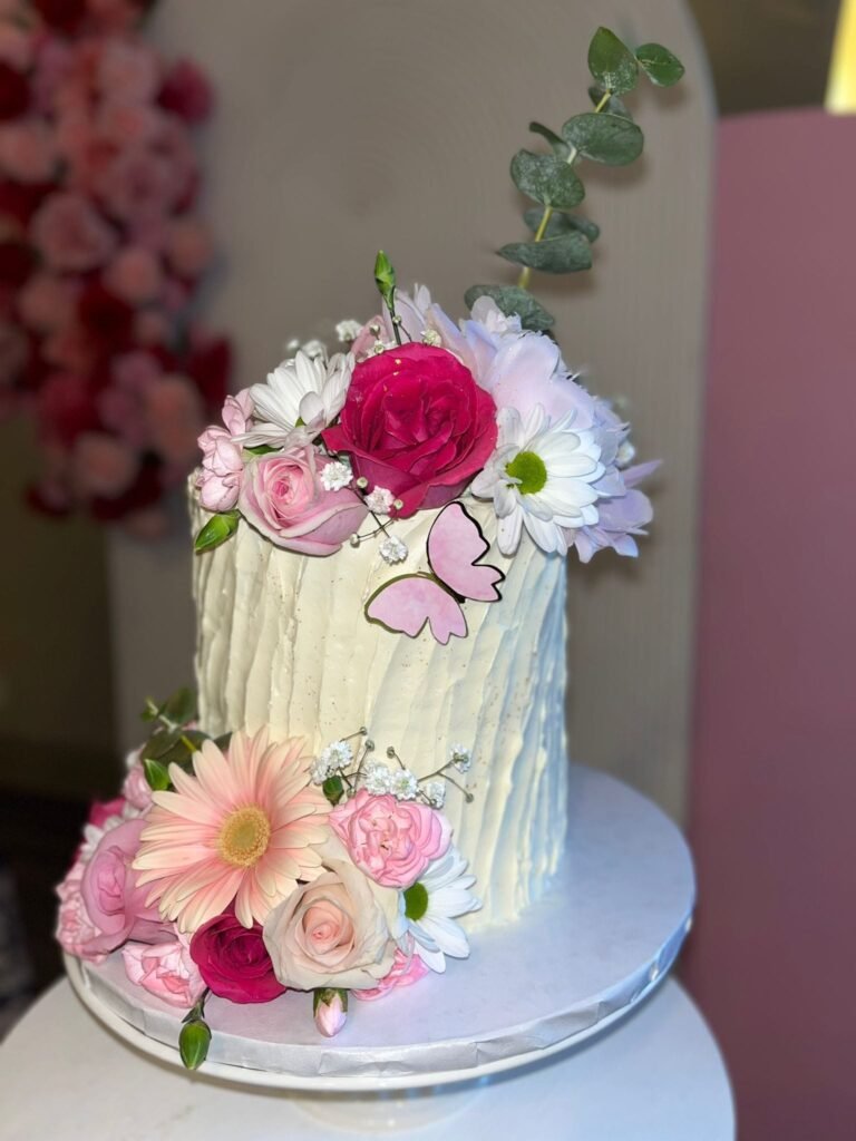Cake by Hamilton Sweets