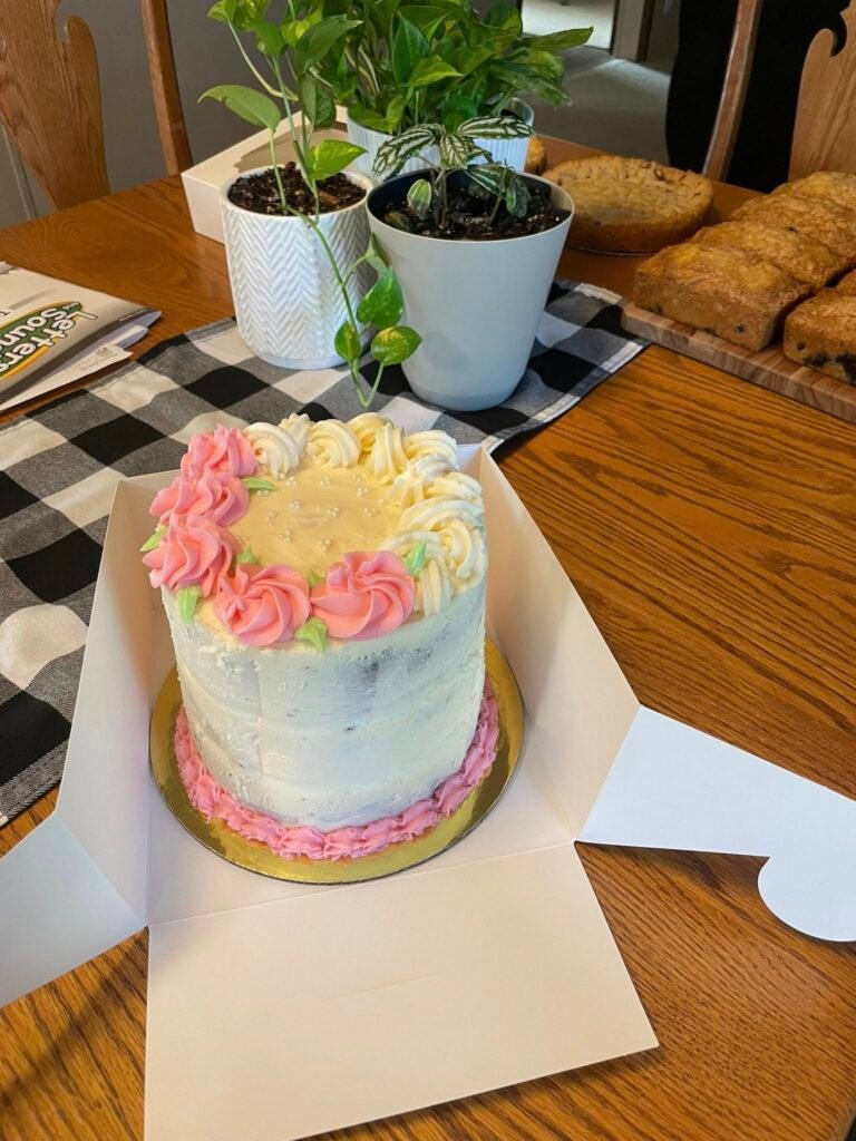 Cake by Omi's Sweet Corner