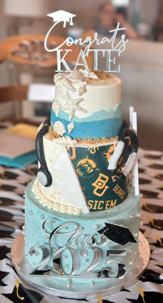 Cake by Crunchie Girl Sweets