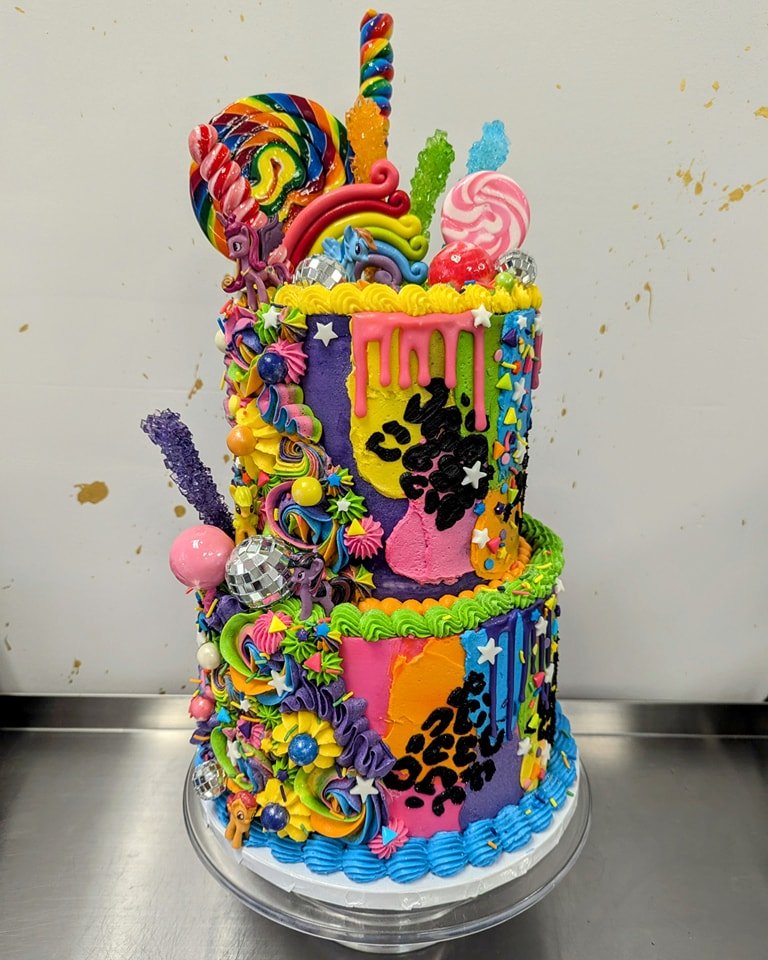 Cake by Heartley Sweets
