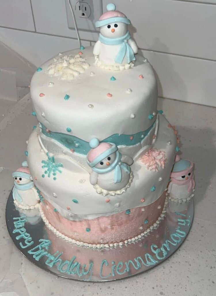 Cake by R&L Sweet Treats