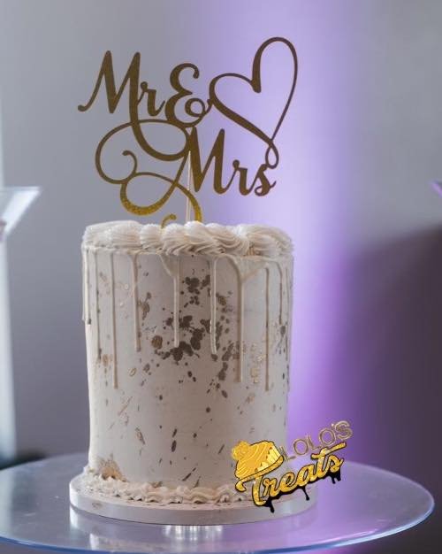 Cake by LoLos Treats