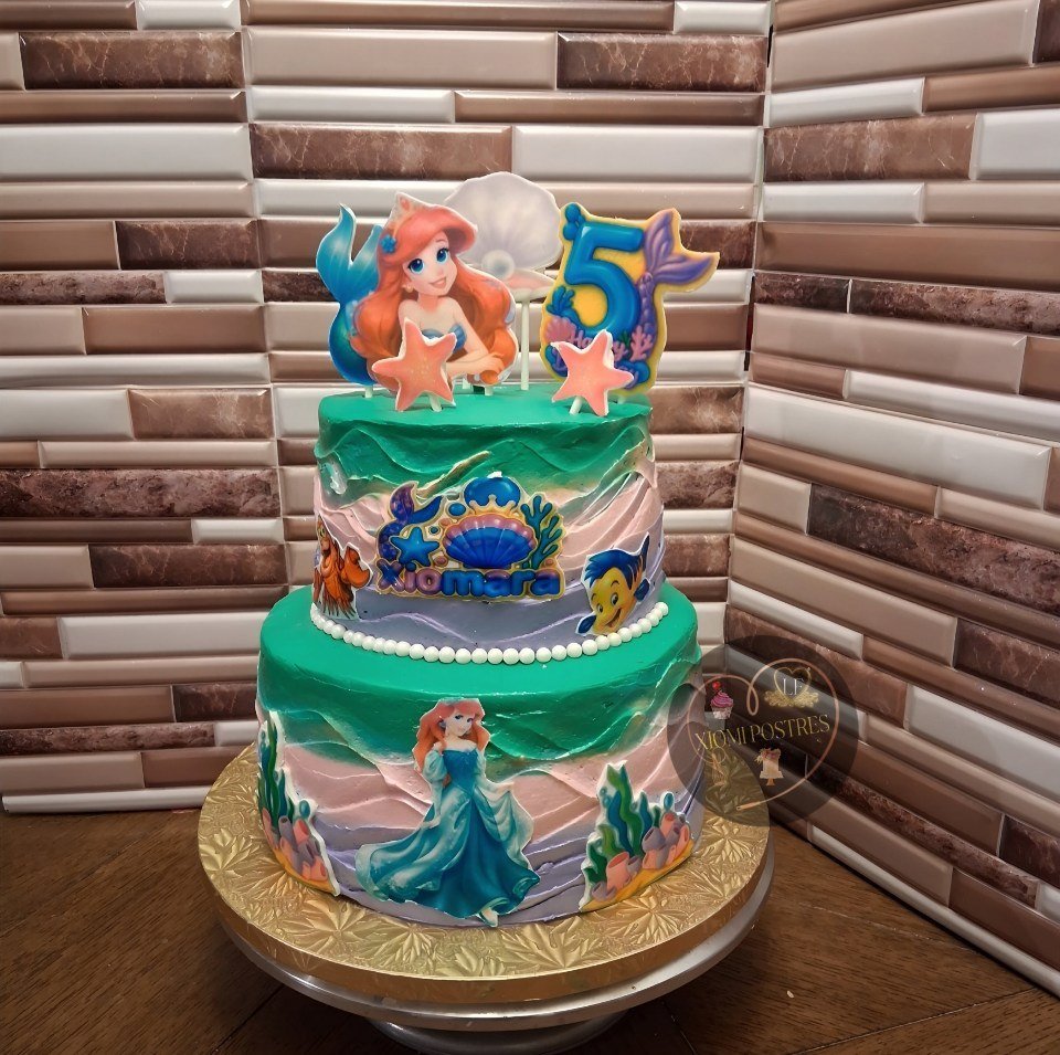 Cake by XiomiCakes