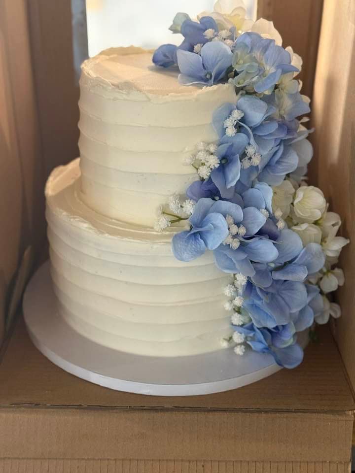 Cake by HOMEmade Bakery & Co