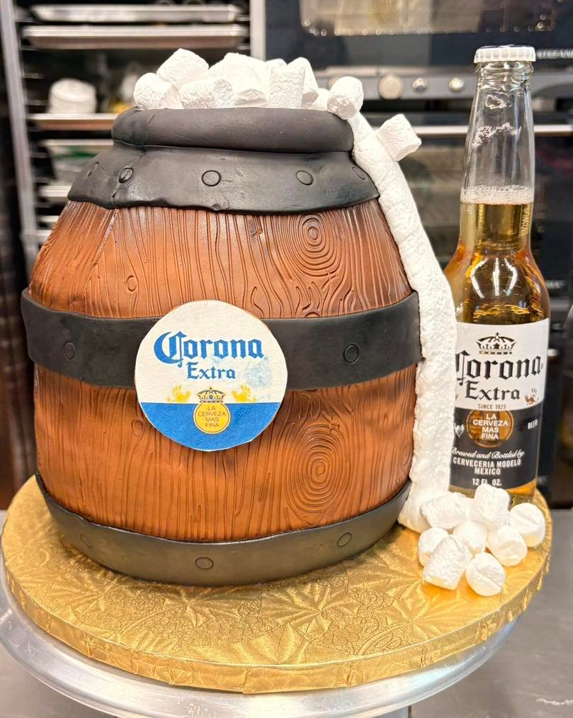 Cake by Lexie Cakes