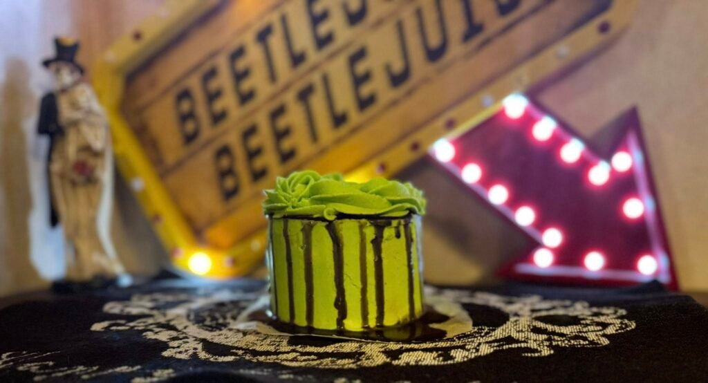 Cake by Fat & Sassy’s Bakery