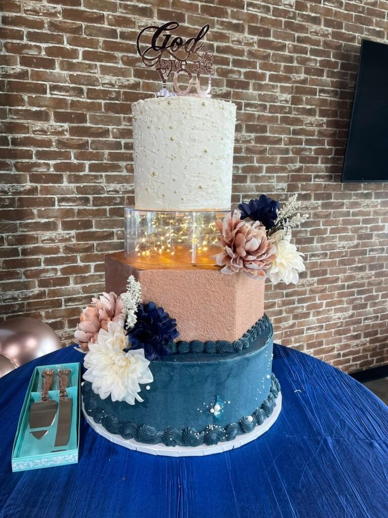 Cake by Aunt Berns Cakez