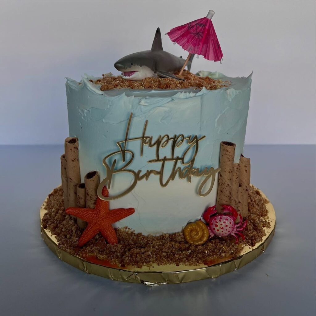 Cake by DaniCakes