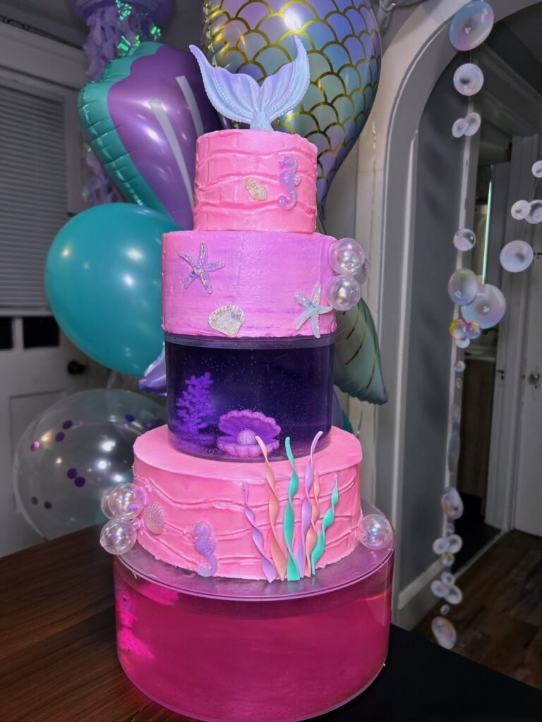 Cake by Eluxe Sweets