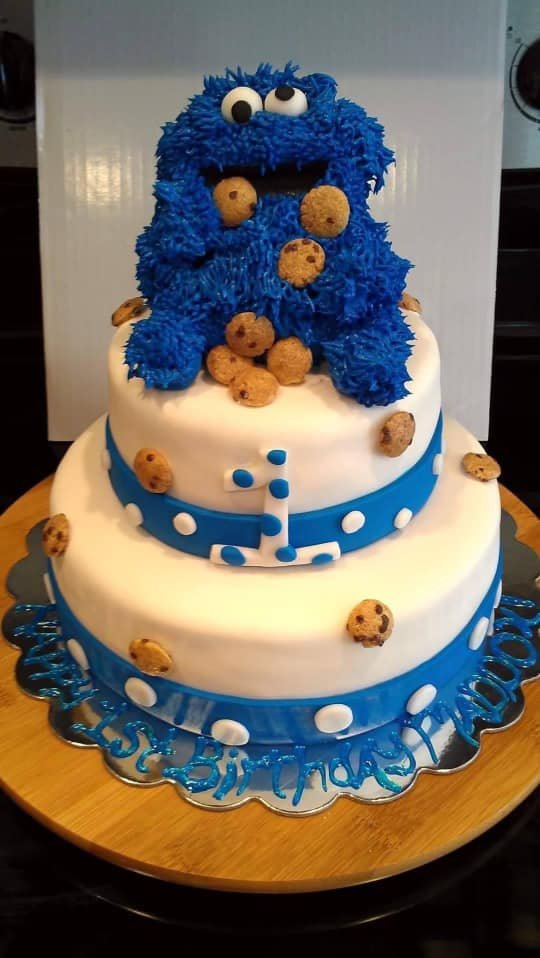 Cake by Seven Chakras Baking