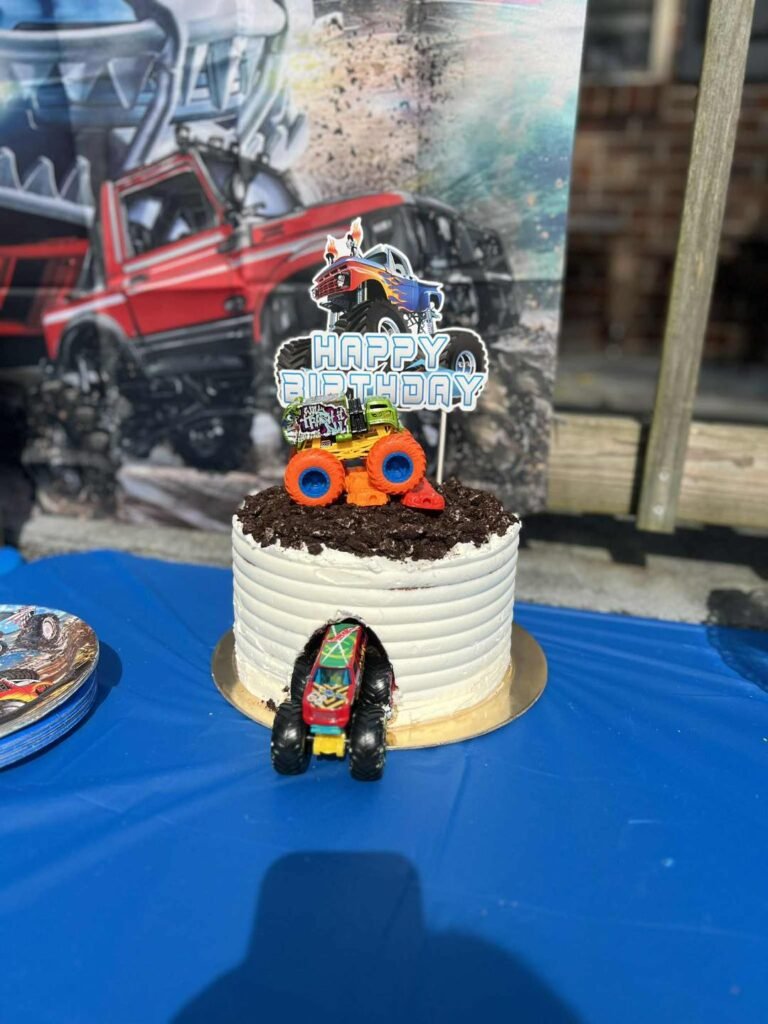 Cake by The Buttercream Belle