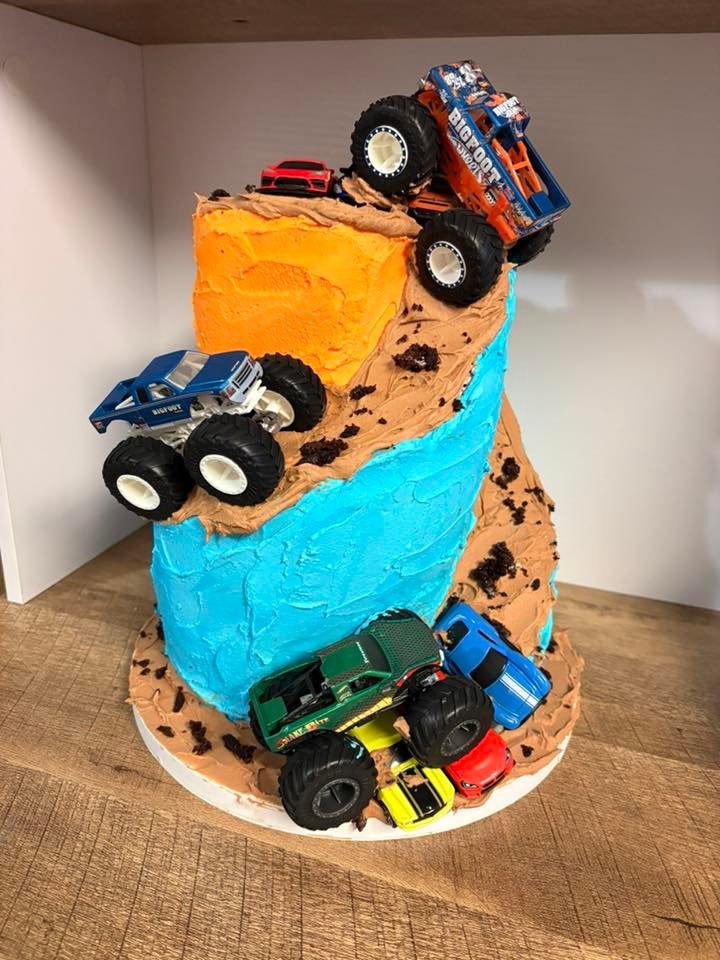 Cake by Tucks Treats