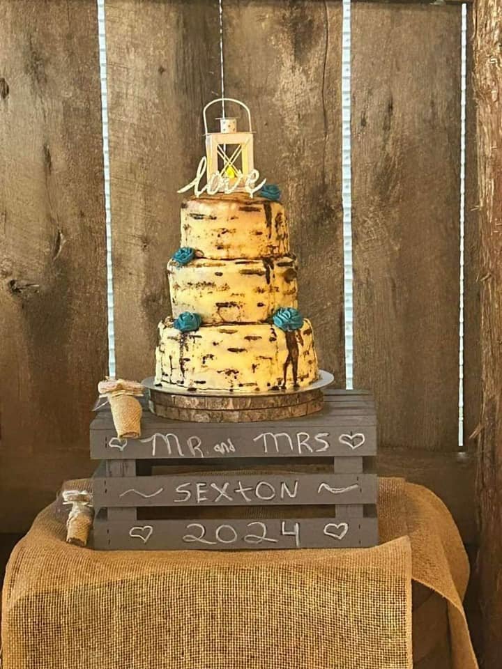 Wedding Cake by Little Liz Bake Goods