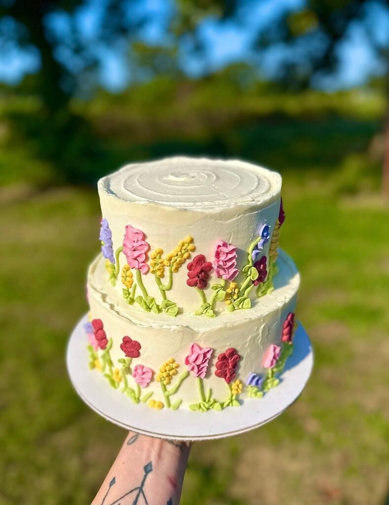 Cake by DeLightful Bakes