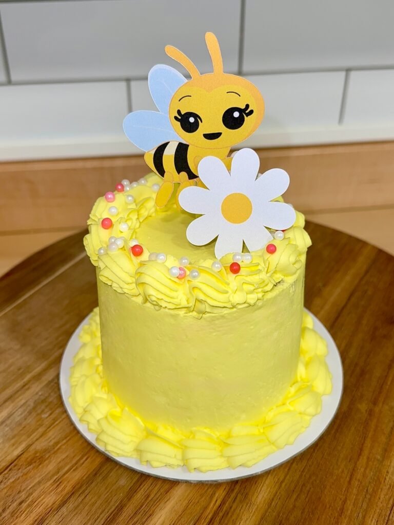 Cake by La Dulce Esquina