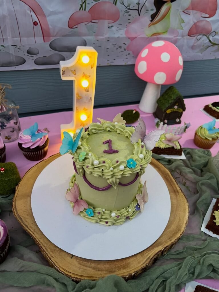 Cake by Pink Cupcake