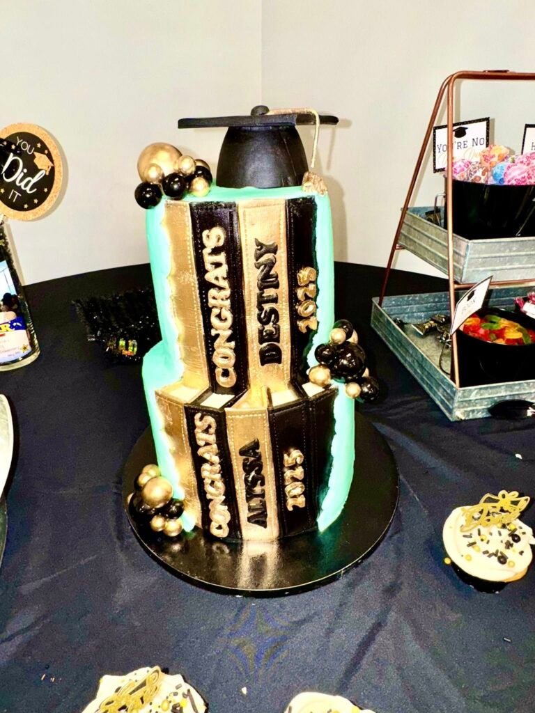 Graduation Cake by Tracey’s Delicious Cakes