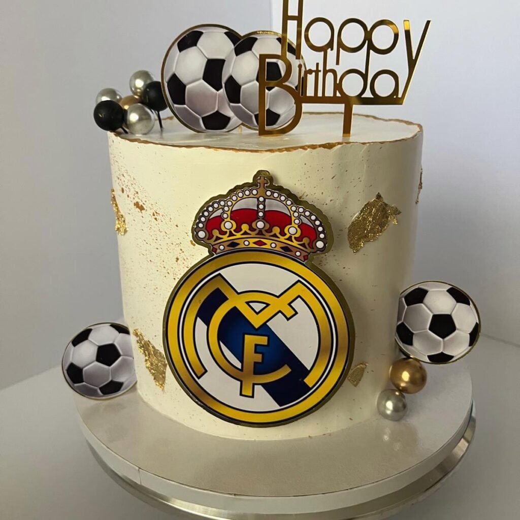 Cake by AnB Hmsweets