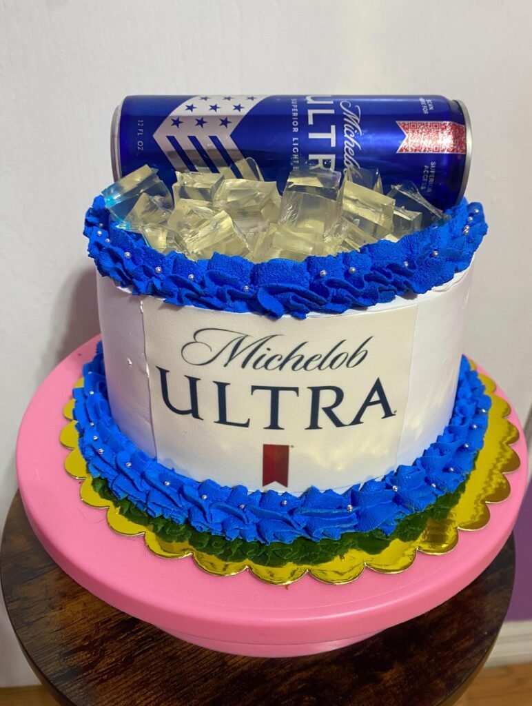 Cake by Anayeli’s Desserts