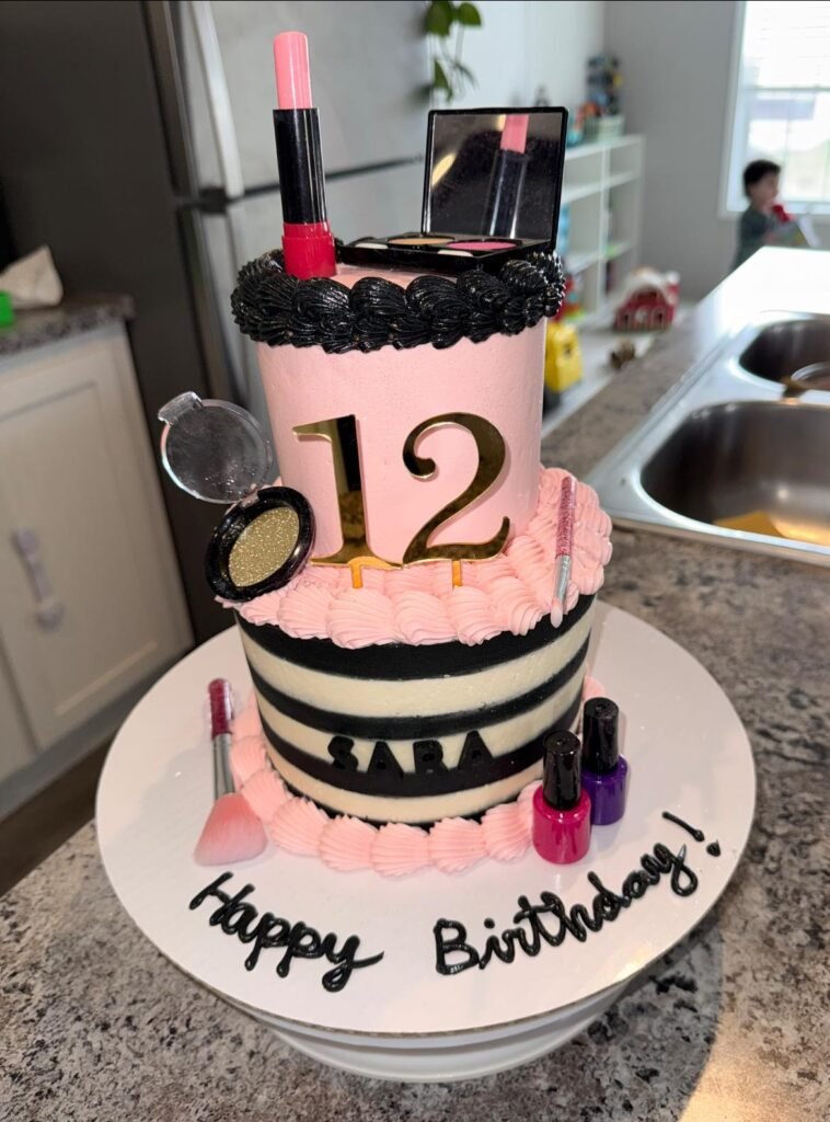 Cake by Maria's Cake Stand