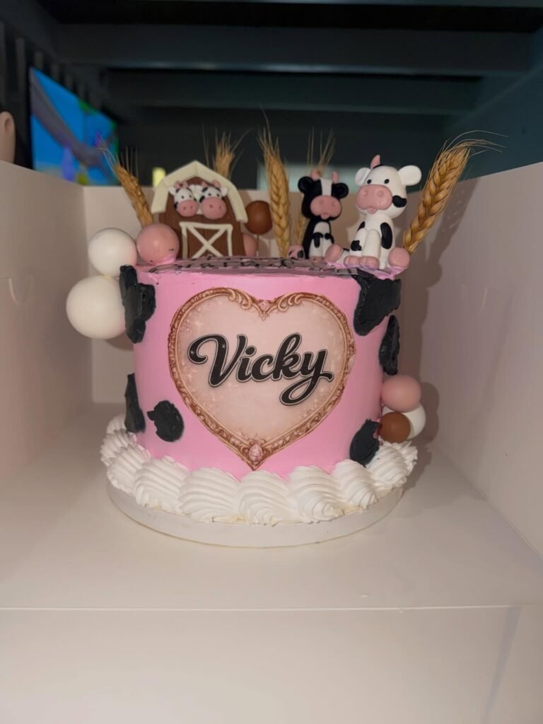 Cake by Mundo de Caramelo