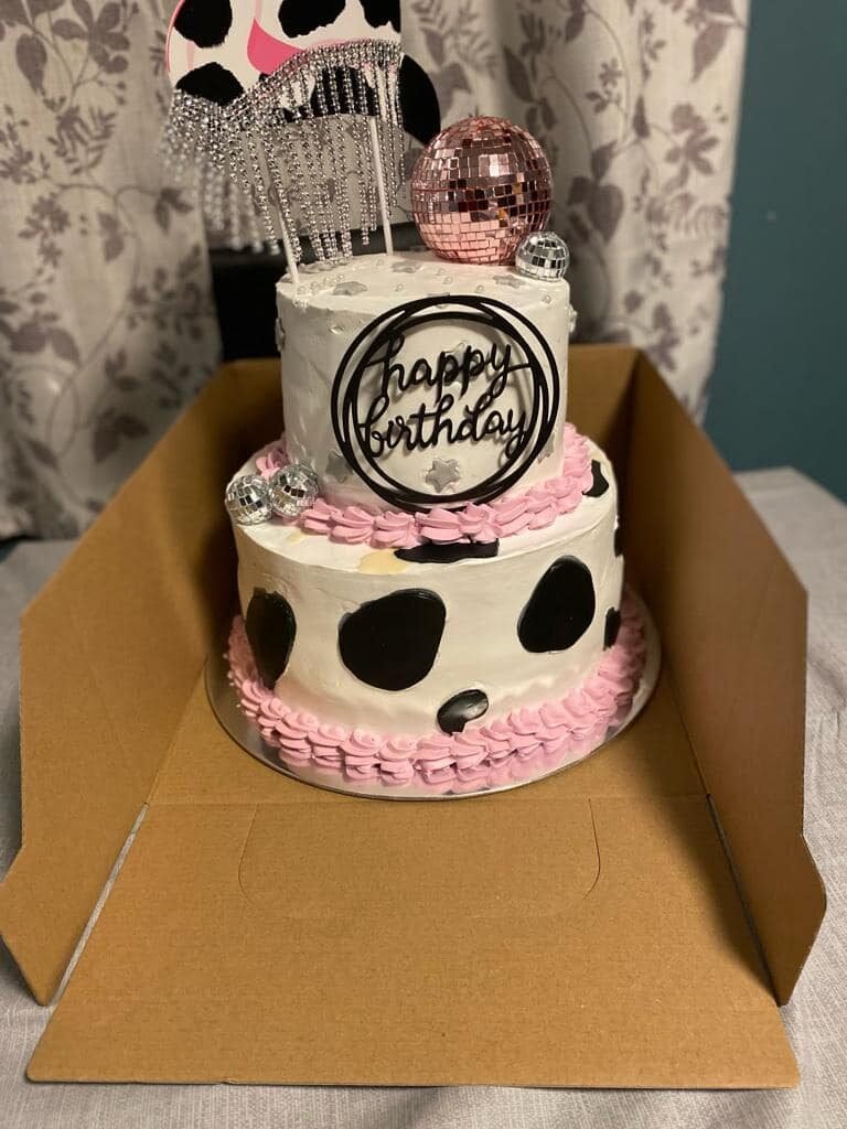 Cake by Nataly's Bakery